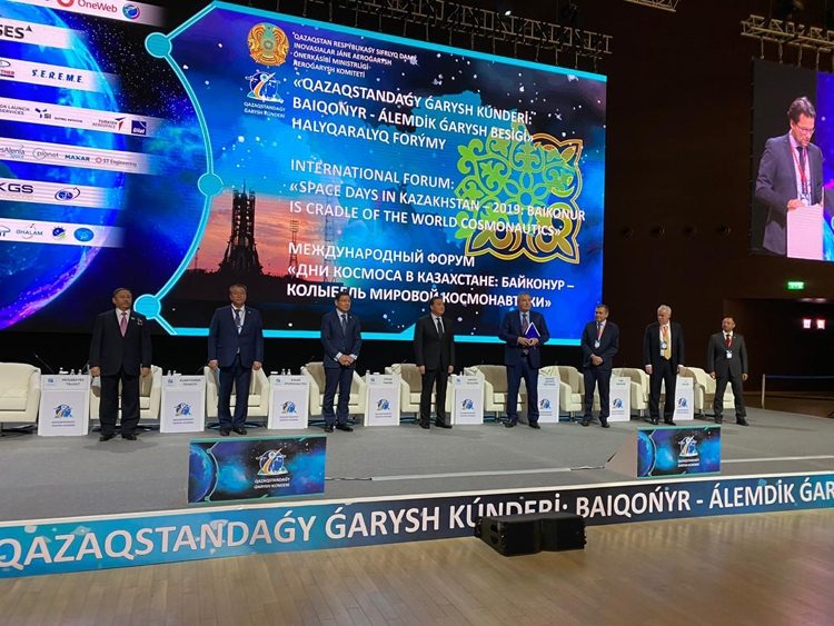 daa8cd1889edc1e7209b8ddabe175176-3330364