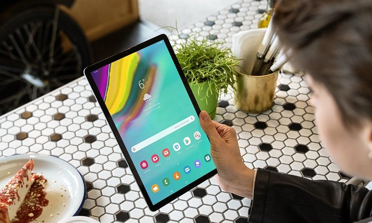 e197cf144b6b4f40af38028bd8be39ba-1317373