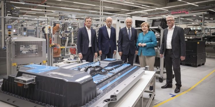 1869fd57ffcc44cf8e1ad1f7dc869ee9-4555115