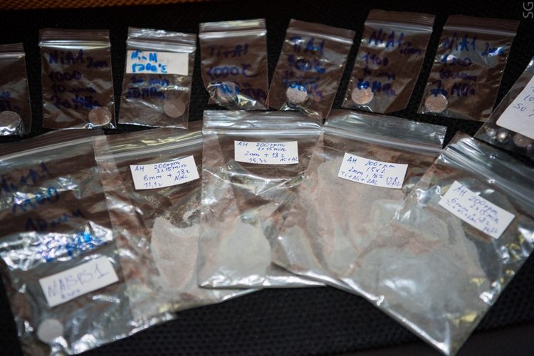 3244e6752db9a5bce6de72709a314490-8145413