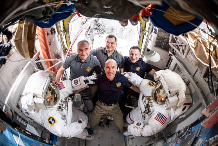 7cf8911aedc827dd273f9c022815d008-3670840