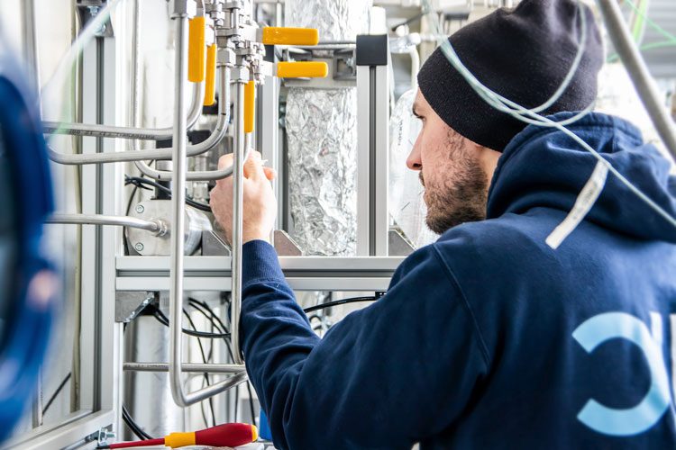 d58a1bca8ce0cb7508136c7bfce2aed7-2250736