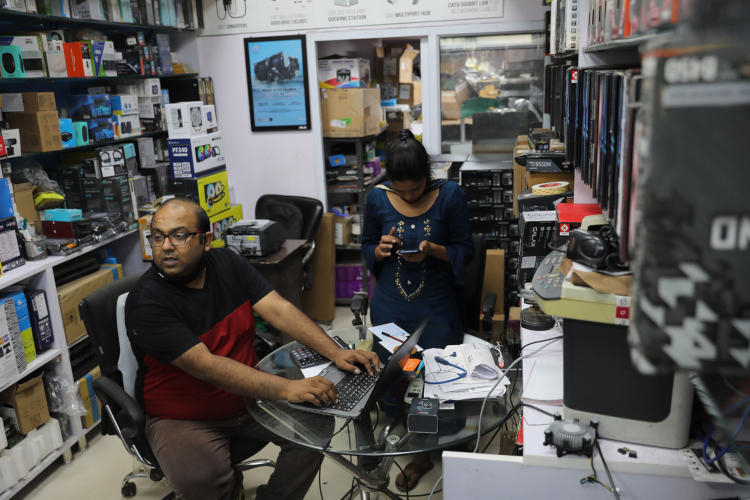 Пиюш Тулсиан, продавец компьютерных аксессуаров из Нью-Дели