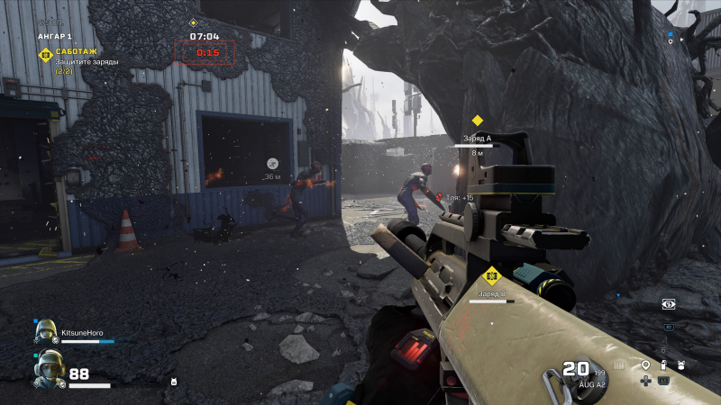 Миссии с защитой взрывчатки хороши тем, что заряды кажутся врагам важнее стоящих рядом с ними людей